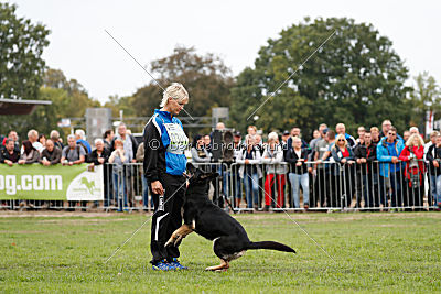 Dina vom Eisernen Kreuz