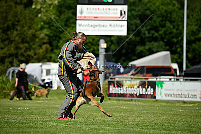 ne pas toucher Aaron